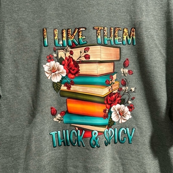 Book shirt bookworm floral leopard thick & spicy olive green medium unisex fit - Picture 1 of 3